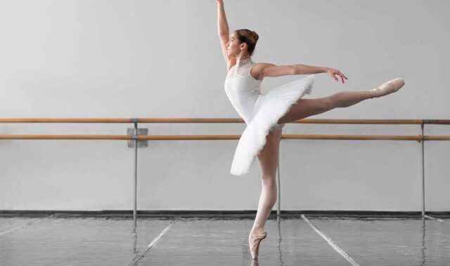 https://harmony.digitallo.net/wp-content/uploads/2019/04/inner_image_dance_06-640x379.jpg